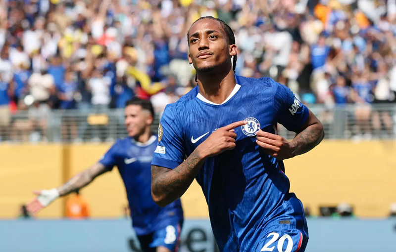 Diego Costa chỉ đường để Chelsea khai phóng Joao Pedro