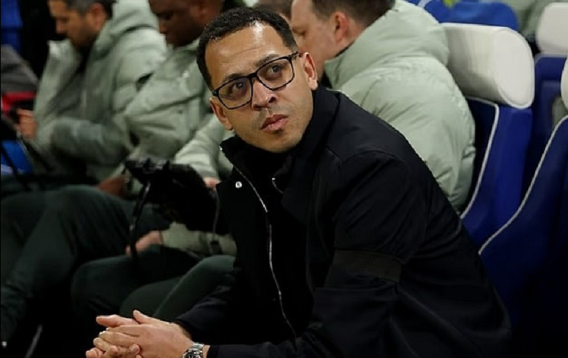 chelsea-du-tam-tro-lai-champions-leagueHLV Liam Rosenior khẳng định mục tiêu lớn nhất của Chelsea là giành vé dự Champions League, bất chấp phong độ thiếu ổn định thời gian qua.