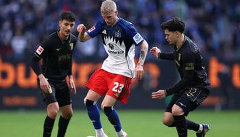 Hamburger SV vs Augsburg (20:30 – 04/04) | Xem lại trận đấu