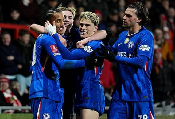 Chelsea bắn phá 21 lần vẫn trắng tay trước Newcastle